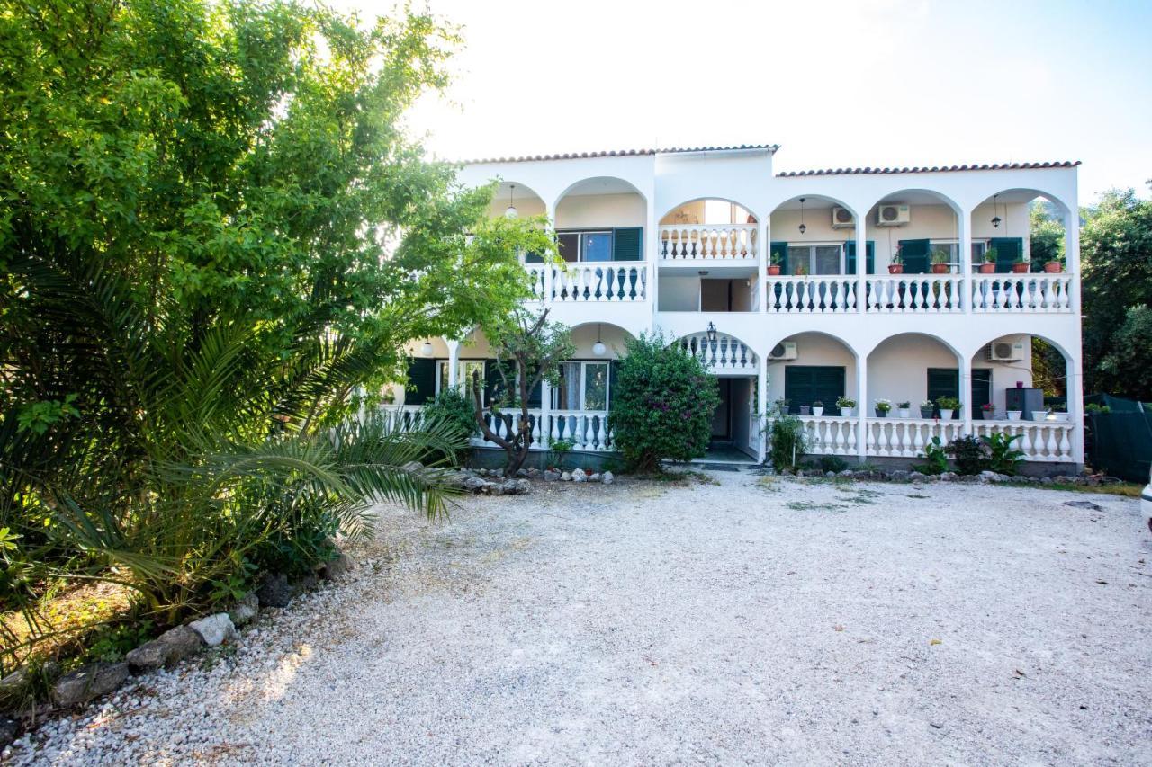 Terranova Beach Apartment -Rose Ipsos Exterior photo